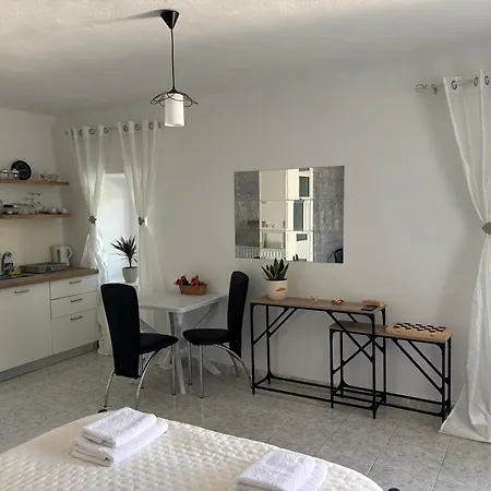 Kambi Apartament Himara
